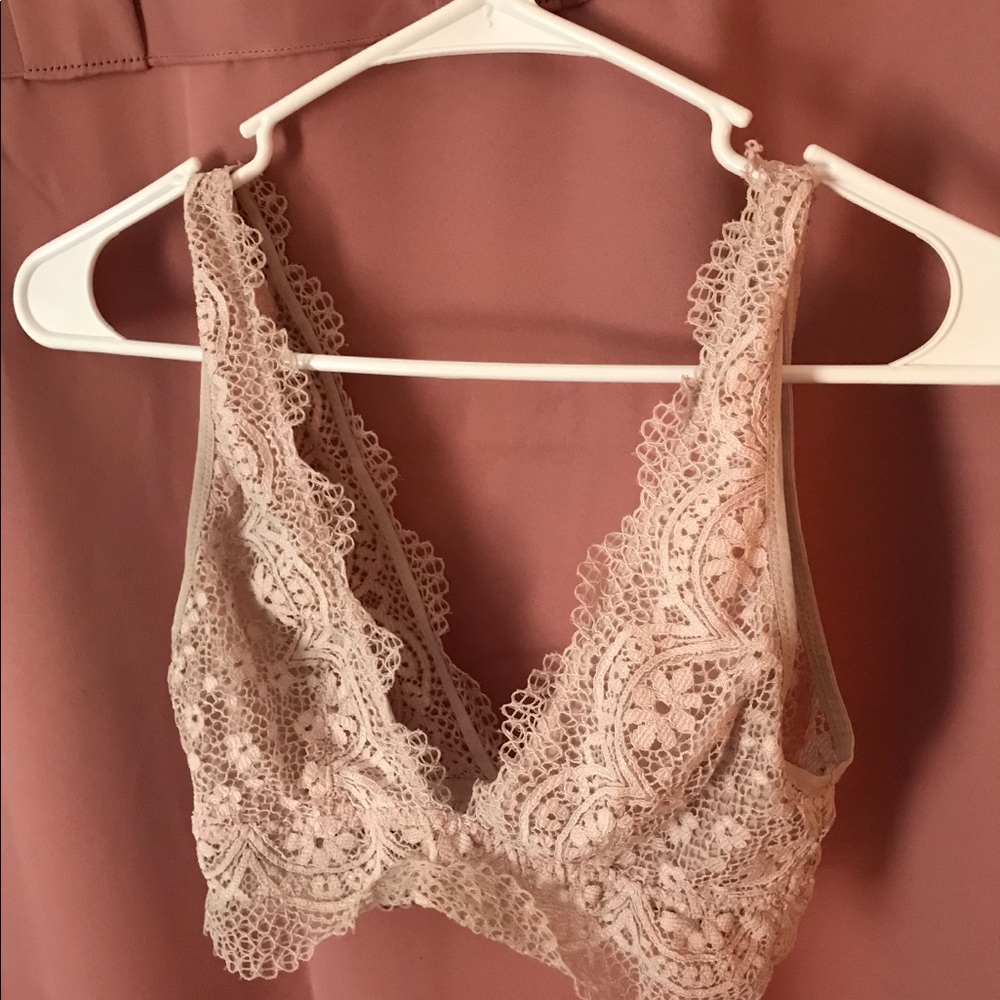 pink bra